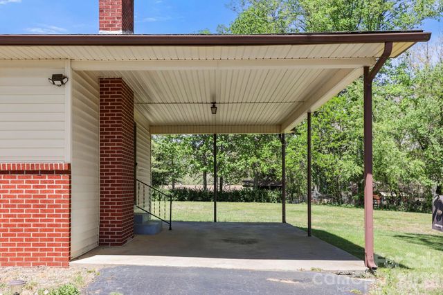 41 Hartshorn Drive, Candler, NC 28715