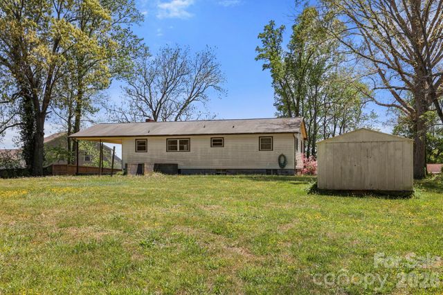 41 Hartshorn Drive, Candler, NC 28715