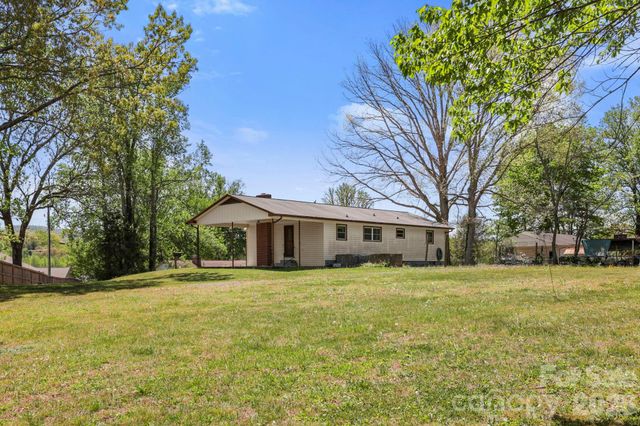 41 Hartshorn Drive, Candler, NC 28715