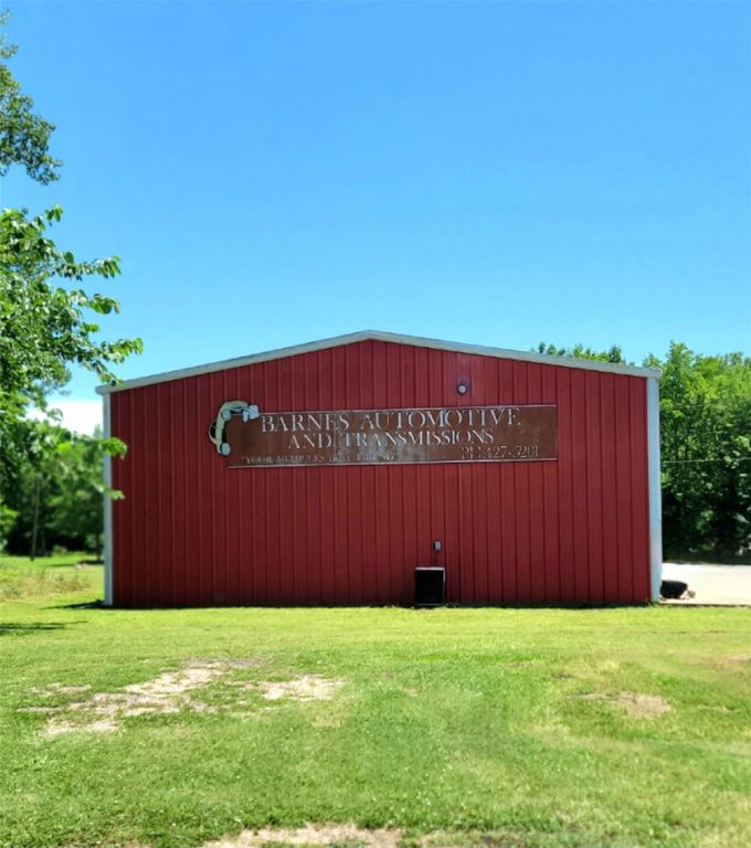 103 S Boone Street, Clarksville, TX 75426