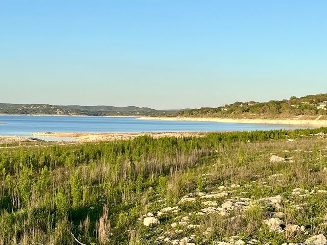 510 Red Oak Woods, Canyon Lake, TX 78133