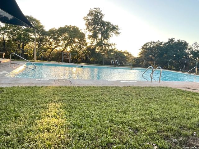 510 Red Oak Woods, Canyon Lake, TX 78133