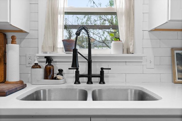 468 Grayson Way, Signal Mountain, TN 37377