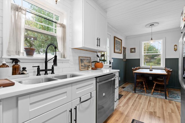 468 Grayson Way, Signal Mountain, TN 37377