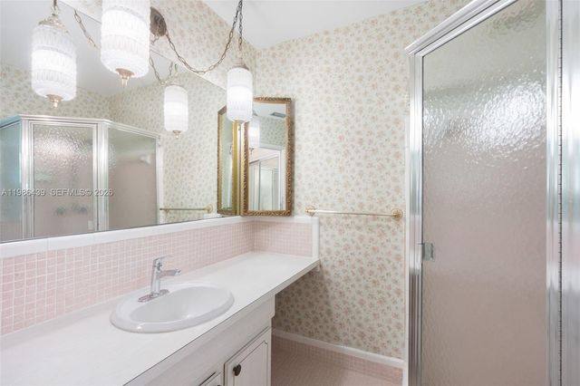 815 SW 50th Ter, Margate, FL 33068