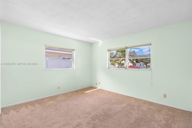 815 SW 50th Ter, Margate, FL 33068