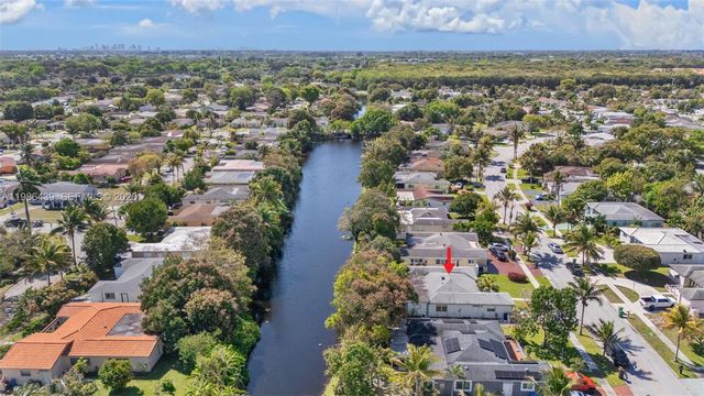 815 SW 50th Ter, Margate, FL 33068