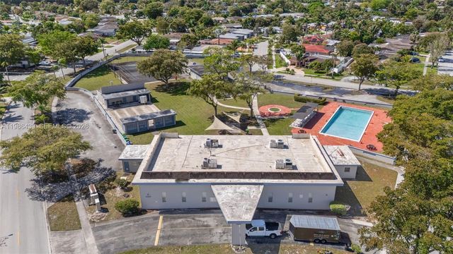 815 SW 50th Ter, Margate, FL 33068