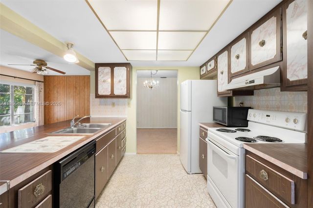 815 SW 50th Ter, Margate, FL 33068