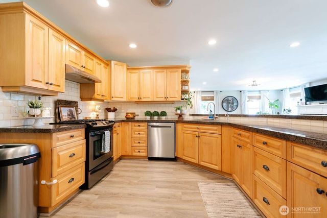 1711 Main Street, Lynden, WA 98264