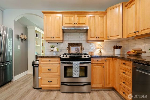 1711 Main Street, Lynden, WA 98264