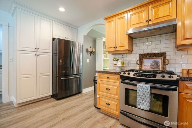 1711 Main Street, Lynden, WA 98264