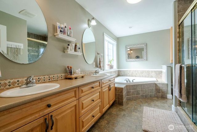 1711 Main Street, Lynden, WA 98264