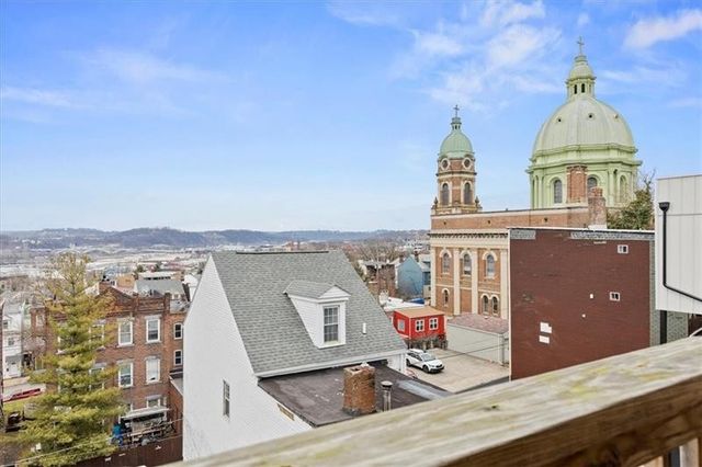 3005 Paulowna St, Polish Hill, PA 15219