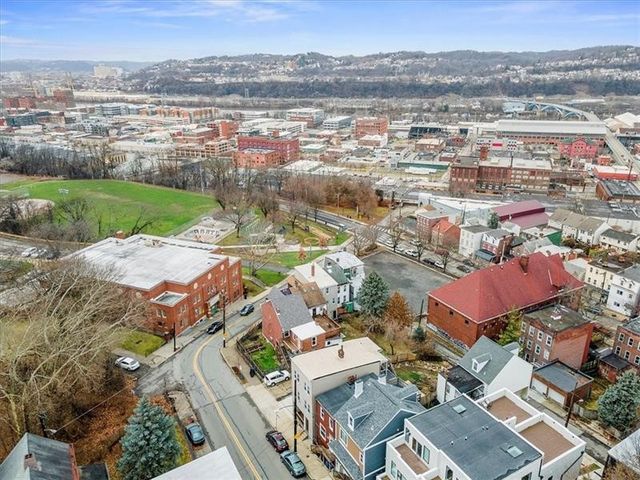 3005 Paulowna St, Polish Hill, PA 15219