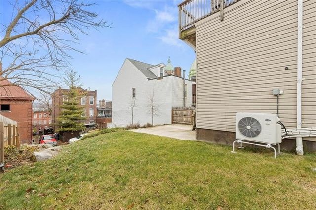 3005 Paulowna St, Polish Hill, PA 15219