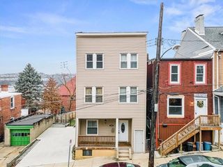 3005 Paulowna St, Polish Hill, PA 15219