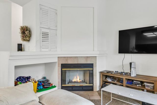 8679 Spring House Way, Elk Grove, CA 95624