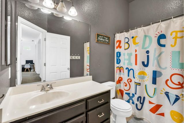 8679 Spring House Way, Elk Grove, CA 95624