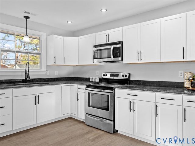 5436 Burtwood Ln, Richmond, VA 23224