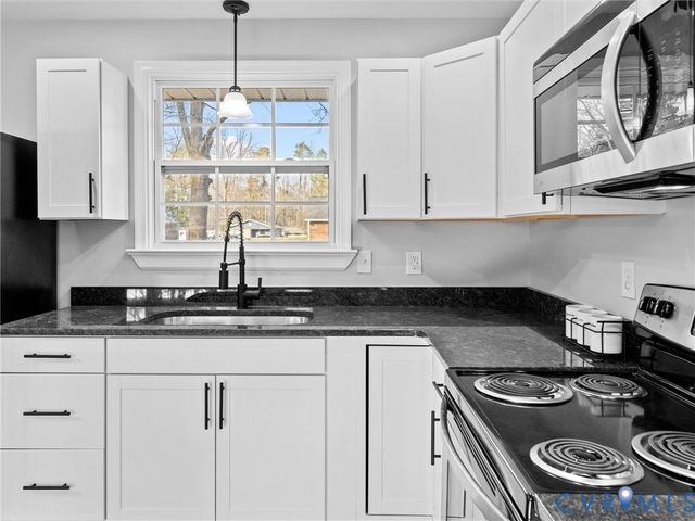 5436 Burtwood Ln, Richmond, VA 23224