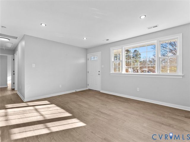 5436 Burtwood Ln, Richmond, VA 23224