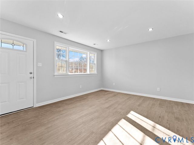 5436 Burtwood Ln, Richmond, VA 23224