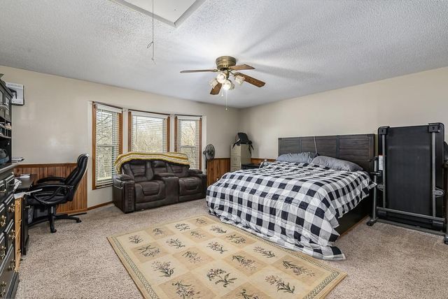 16551 Hollingsworth Road, Basehor, KS 66007