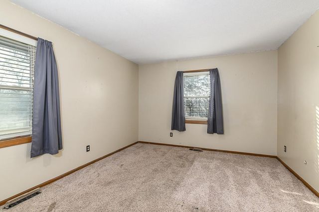 16551 Hollingsworth Road, Basehor, KS 66007