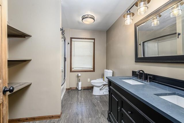 16551 Hollingsworth Road, Basehor, KS 66007