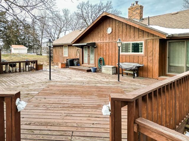 16551 Hollingsworth Road, Basehor, KS 66007