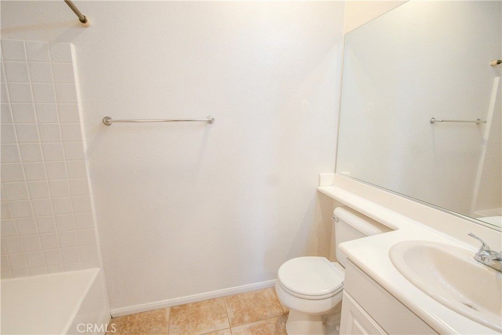 Image 18 of property listing at 17987 127 Lost Canyon 127, Canyon Country, CA 91387