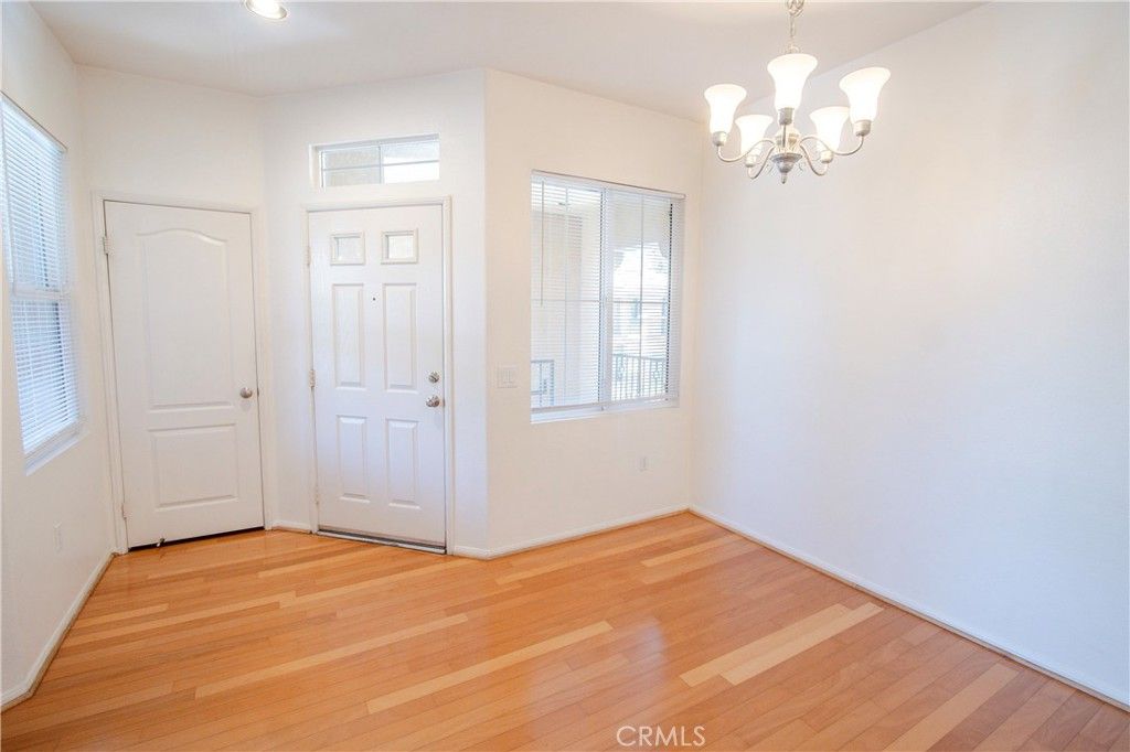 Image 5 of property listing at 17987 127 Lost Canyon 127, Canyon Country, CA 91387
