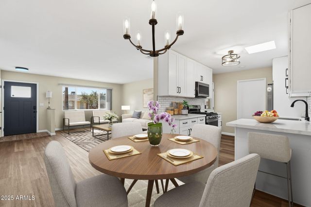 10002 W TARRYTOWN Avenue, Sun City, AZ 85351