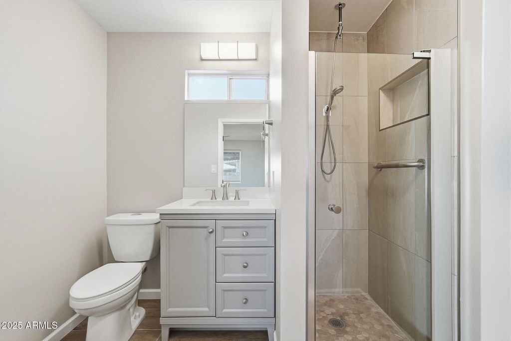 Image 16 of property listing at 10002 W TARRYTOWN Avenue, Sun City, AZ 85351