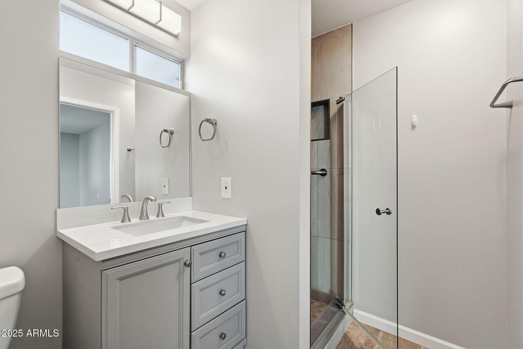 Image 17 of property listing at 10002 W TARRYTOWN Avenue, Sun City, AZ 85351