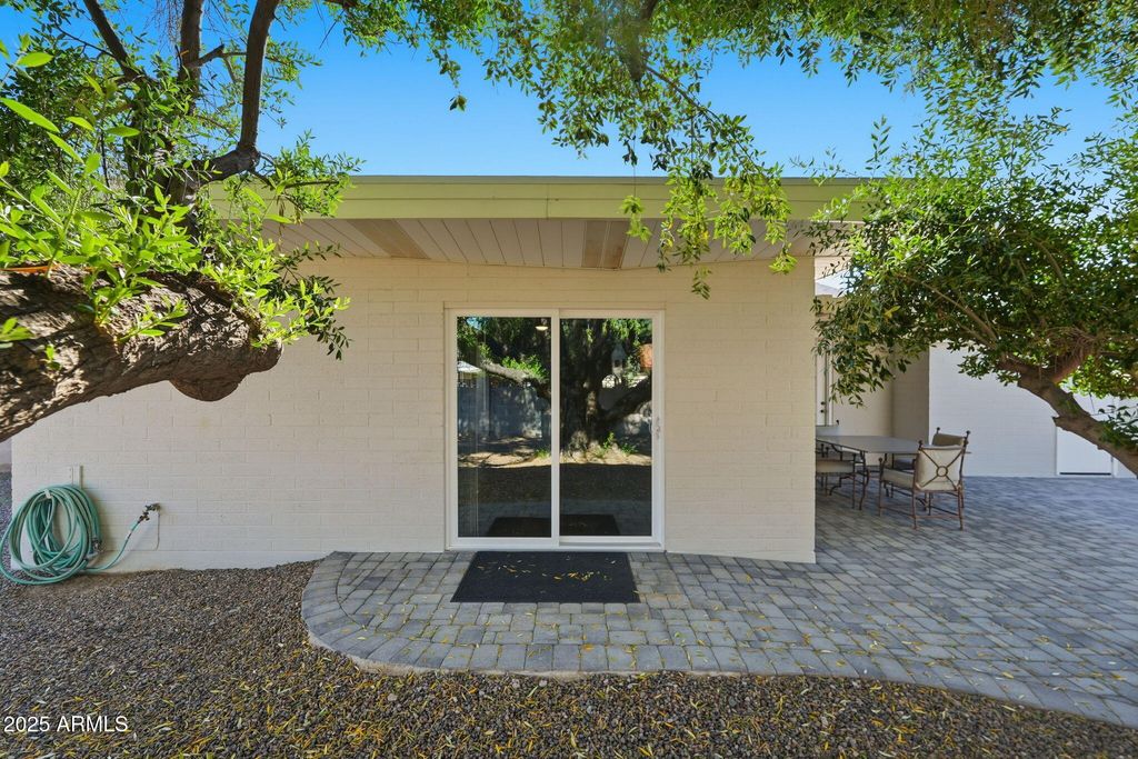 Image 32 of property listing at 10002 W TARRYTOWN Avenue, Sun City, AZ 85351