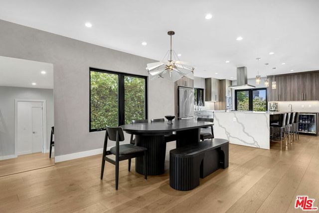 713 N Sierra Bonita Avenue, Los Angeles, CA 90046