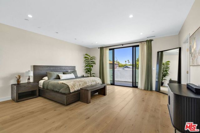 713 N Sierra Bonita Avenue, Los Angeles, CA 90046