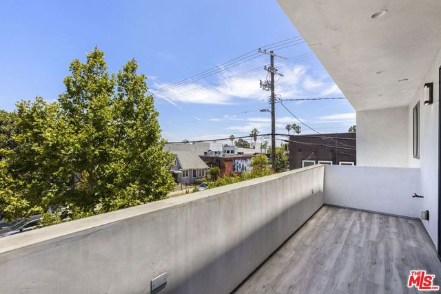 713 N Sierra Bonita Avenue, Los Angeles, CA 90046