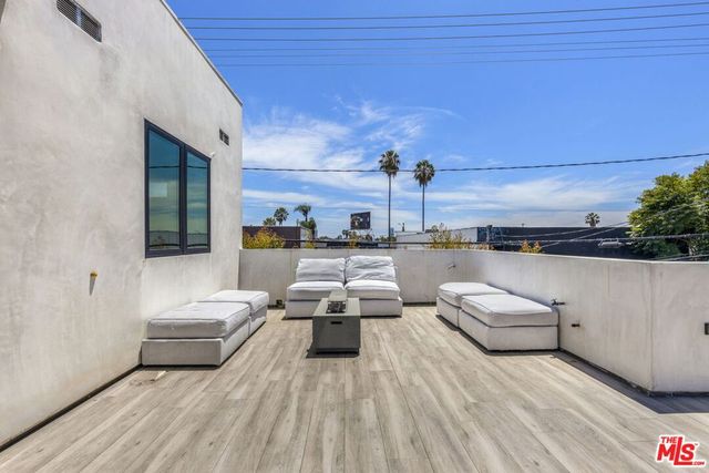 713 N Sierra Bonita Avenue, Los Angeles, CA 90046