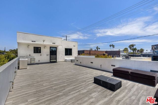 713 N Sierra Bonita Avenue, Los Angeles, CA 90046