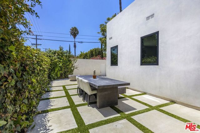 713 N Sierra Bonita Avenue, Los Angeles, CA 90046