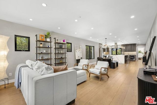 713 N Sierra Bonita Avenue, Los Angeles, CA 90046