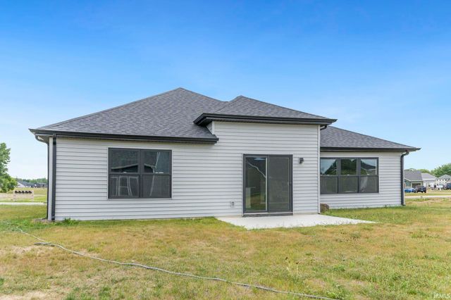 1409 Pyke Grove Pass, Huntertown, IN 46748