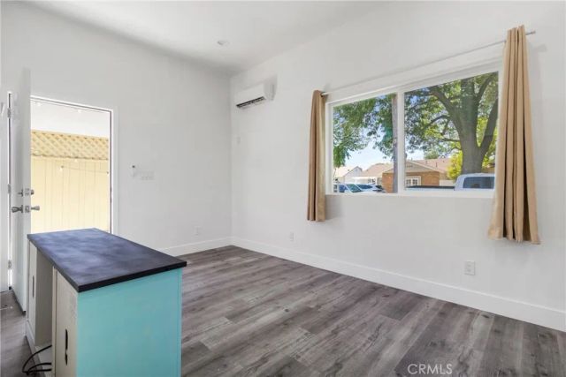 18947 Cantlay Street, Reseda, CA 91335
