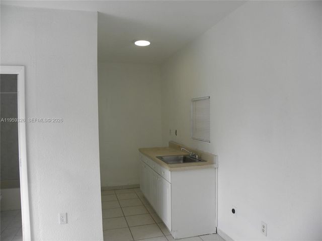 25 NW 50th Ave 1, Miami, FL 33126