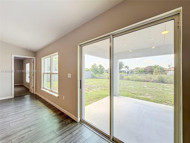 666 SW Jeanne Ave, Port St. Lucie, FL 34953