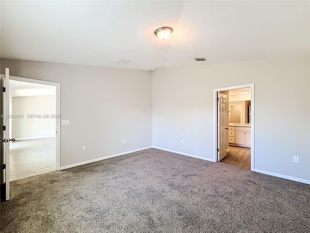 666 SW Jeanne Ave, Port St. Lucie, FL 34953