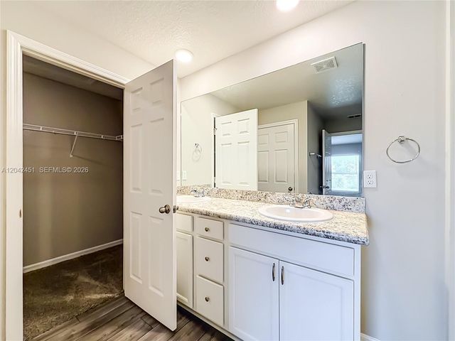 666 SW Jeanne Ave, Port St. Lucie, FL 34953